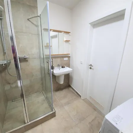 Pb - 3 - Stilvoll Eingerichtetes Im Herzen Senftenbergs