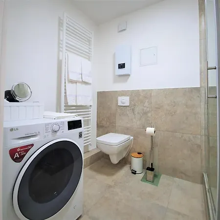 Pb - 3 - Stilvoll Eingerichtetes Im Herzen Senftenbergs * Senftenberg