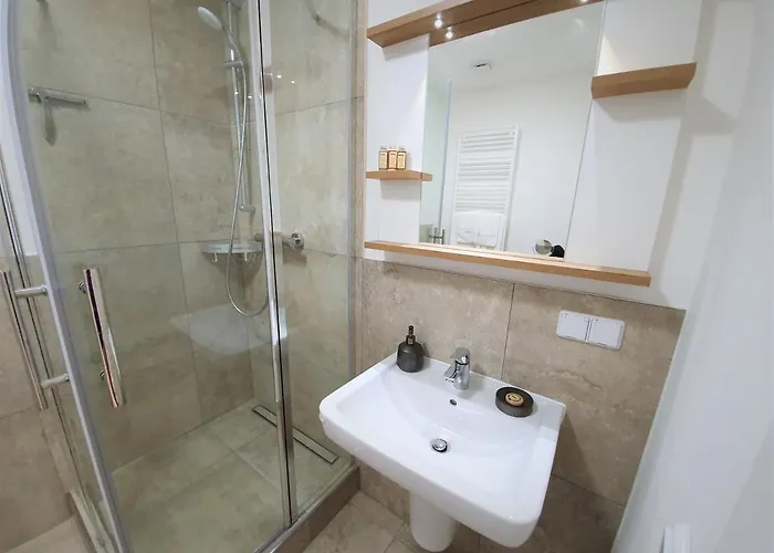 Pb - 3 - Stilvoll Eingerichtetes Im Herzen Senftenbergs * Senftenberg