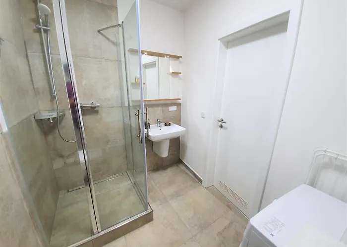 Pb - 3 - Stilvoll Eingerichtetes Im Herzen Senftenbergs